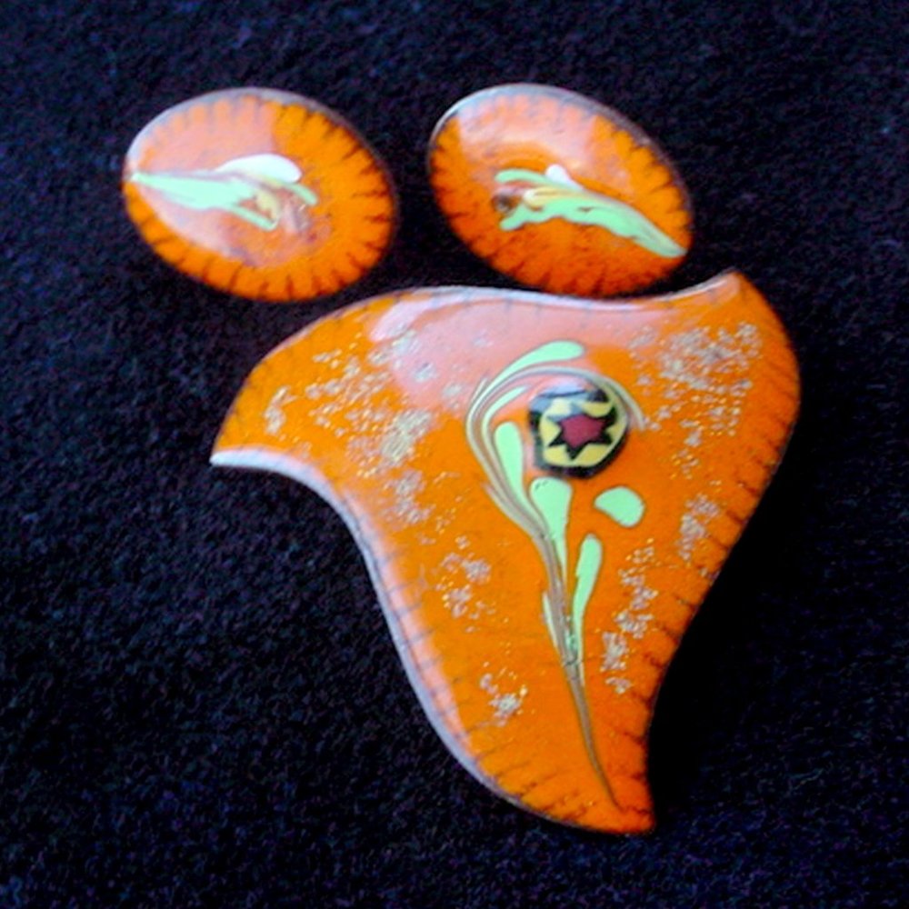 VINTAGE COPPER & ENAMEL BROOCH AND EARRINGS ARTISAN MADE ORANGE ABSTRACT DESIGN